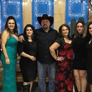 Meet your Posher, Aida